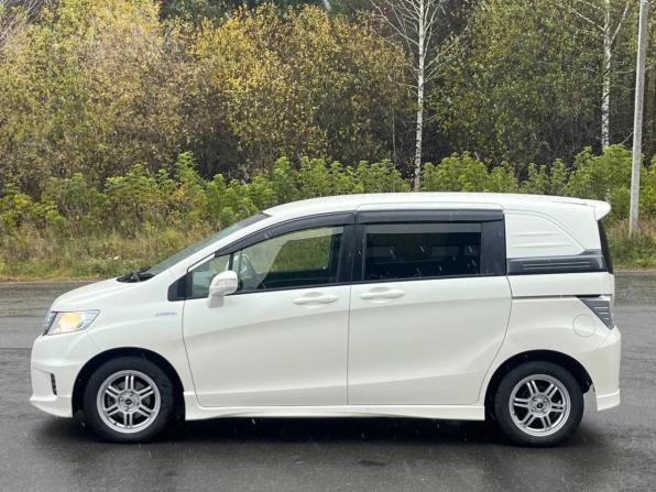 Honda Freed I Рестайлинг с пробегом 2012 года, цена 967 000 рублей, 140000 км, компактвэн, Автокод Объявления