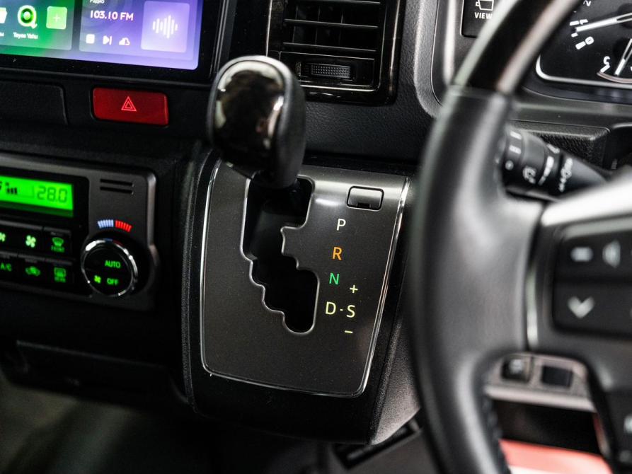 Toyota HiAce H200 Рестайлинг Иркутск  - изображение 16