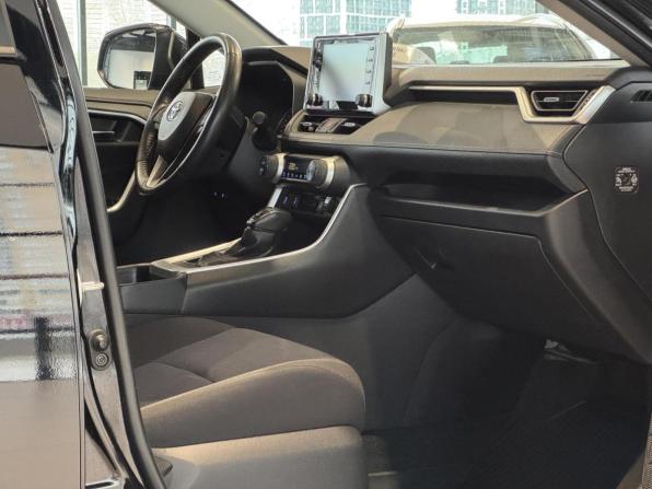 Toyota RAV4 V (XA50) с пробегом 2021 года, цена 3 750 000 рублей, 10800 км, внедорожник, Автокод Объявления