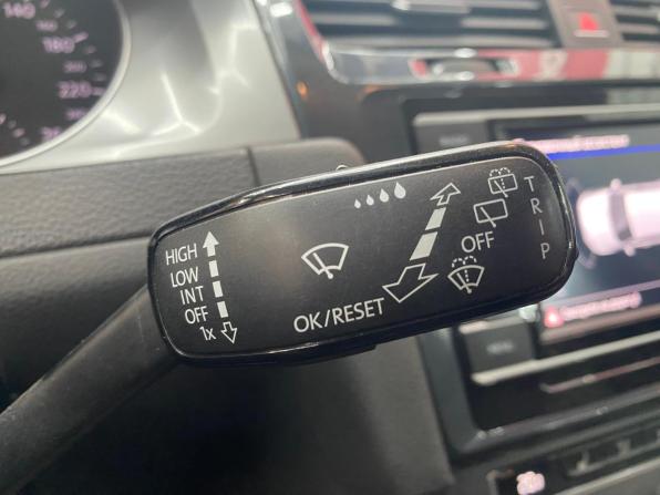 Volkswagen Golf VII с пробегом 2014 года, цена 1 300 000 рублей, 157000 км, хэтчбек, Автокод Объявления