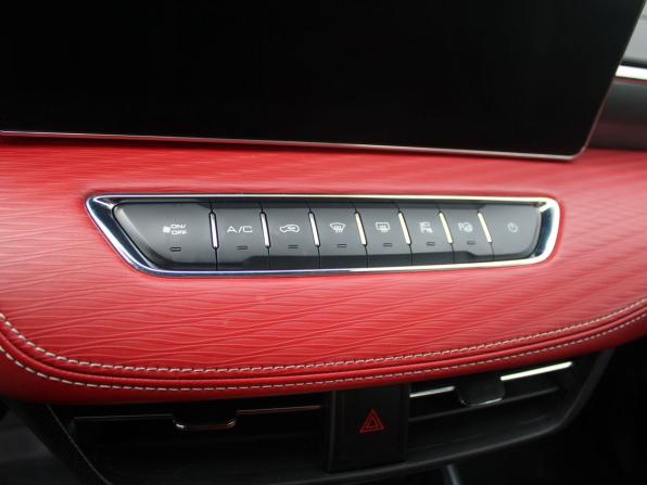 Haval Jolion I Рестайлинг с пробегом 2024 года, цена 2 249 000 рублей, 28777 км, внедорожник, Автокод Объявления