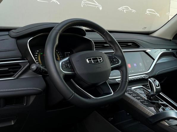 Geely Atlas Pro с пробегом 2024 года, цена 2 315 400 рублей, 26961 км, внедорожник, Автокод Объявления