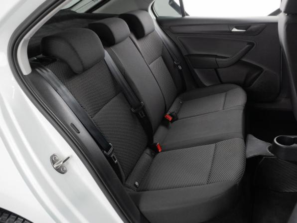 Volkswagen Polo VI с пробегом 2022 года, цена 1 649 000 рублей, 94059 км, лифтбек, Автокод Объявления