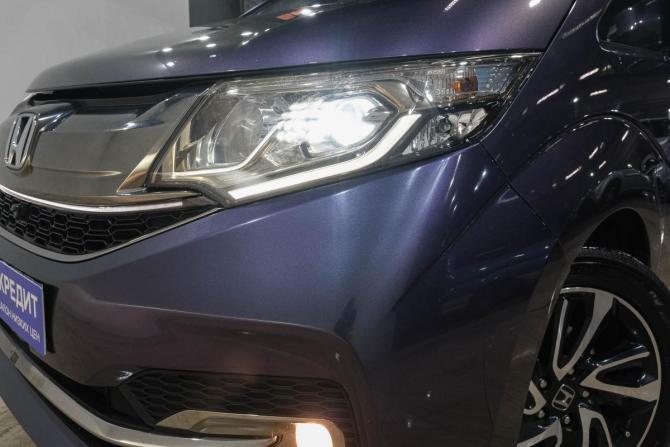 Honda Stepwgn V с пробегом 2015 года, цена 1 799 000 рублей, 132723 км, минивэн, Автокод Объявления