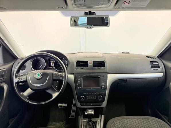 Skoda Yeti I с пробегом 2012 года, цена 1 059 000 рублей, 249843 км, внедорожник, Автокод Объявления
