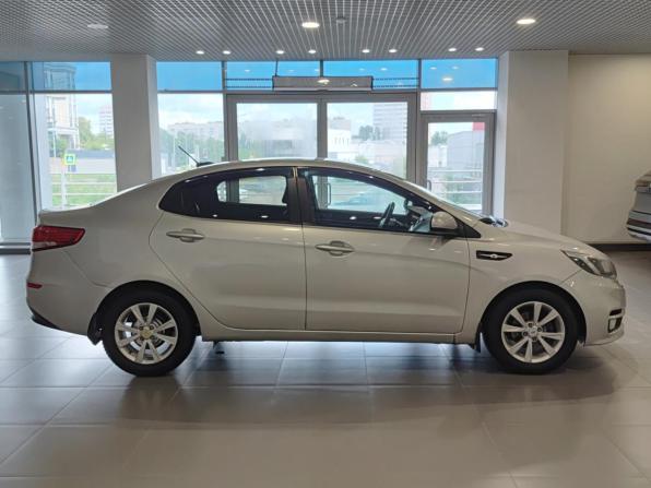 Kia Rio III Рестайлинг с пробегом 2017 года, цена 1 070 000 рублей, 103571 км, седан, Автокод Объявления