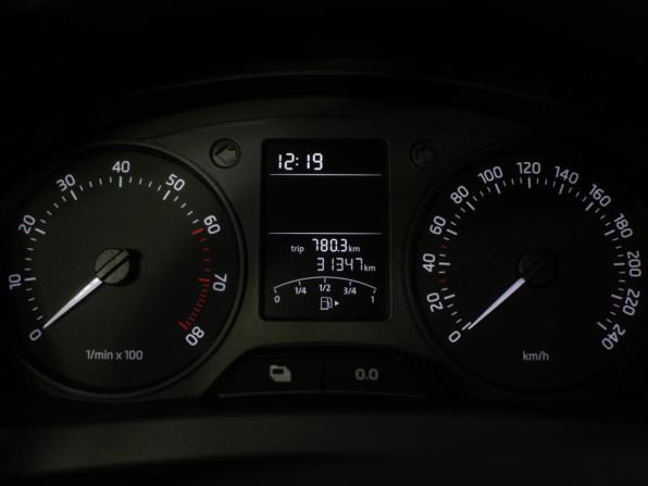 Skoda Rapid I с пробегом 2015 года, цена 1 030 000 рублей, 31336 км, лифтбек, Автокод Объявления