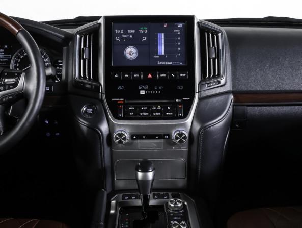 Toyota Land Cruiser 200 Series Рестайлинг 2 с пробегом 2016 года, цена 4 800 000 рублей, 260000 км, внедорожник, Автокод Объявления