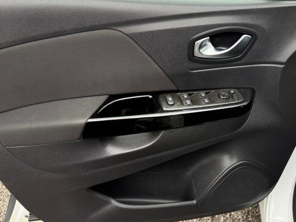 Renault Kaptur I Рестайлинг с пробегом 2021 года, цена 1 270 000 рублей, 106252 км, внедорожник, Автокод Объявления