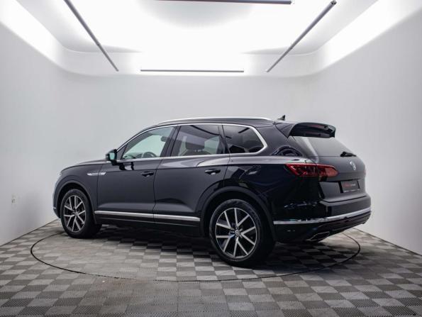 Volkswagen Touareg III с пробегом 2019 года, цена 4 884 000 рублей, 130397 км, внедорожник, Автокод Объявления
