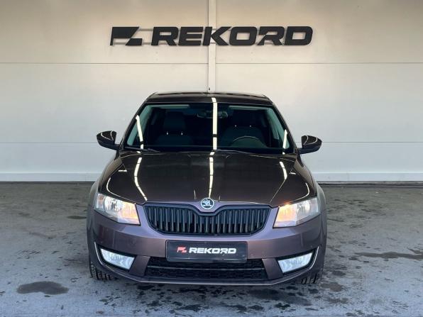Skoda Octavia III (A7) с пробегом 2016 года, цена 1 019 000 рублей, 276786 км, лифтбек, Автокод Объявления