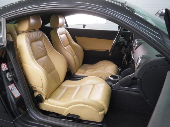 Audi TT I (8N) Рестайлинг с пробегом 2004 года, цена 1 092 000 рублей, 235164 км, купе, Автокод Объявления