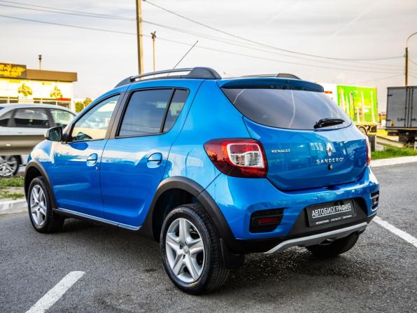 Renault Sandero II с пробегом 2015 года, цена 1 018 000 рублей, 75533 км, хэтчбек, Автокод Объявления