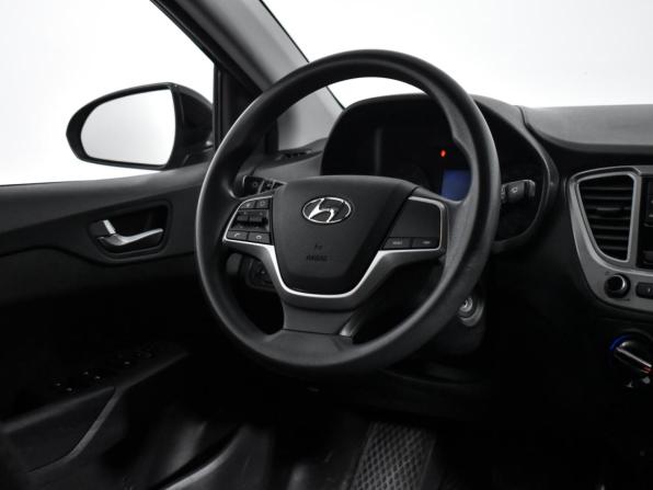 Hyundai Solaris II Рестайлинг с пробегом 2020 года, цена 1 359 000 рублей, 124914 км, седан, Автокод Объявления
