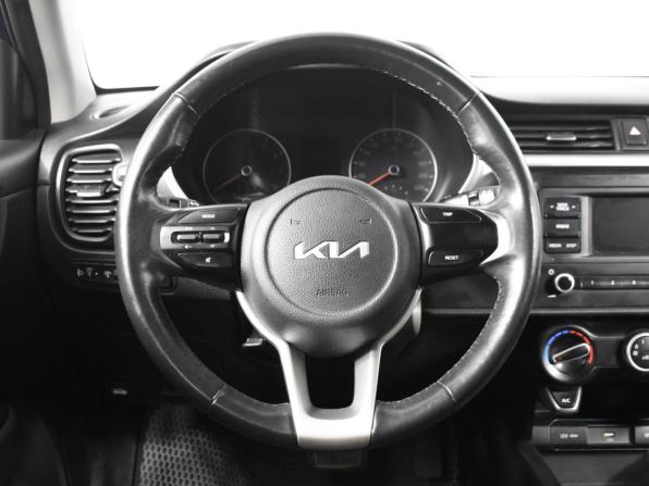 Kia Rio IV Рестайлинг с пробегом 2021 года, цена 1 724 900 рублей, 44153 км, седан, Автокод Объявления