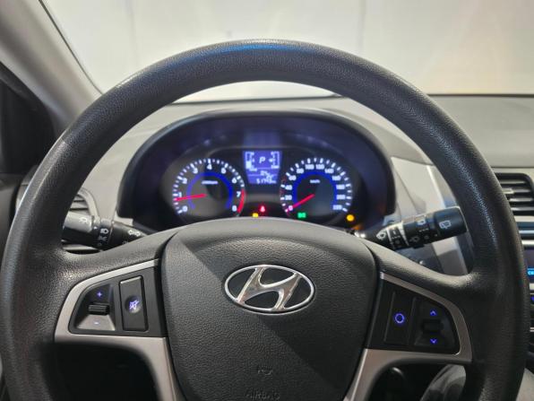 Hyundai Solaris I Рестайлинг с пробегом 2015 года, цена 1 165 000 рублей, 51750 км, хэтчбек, Автокод Объявления