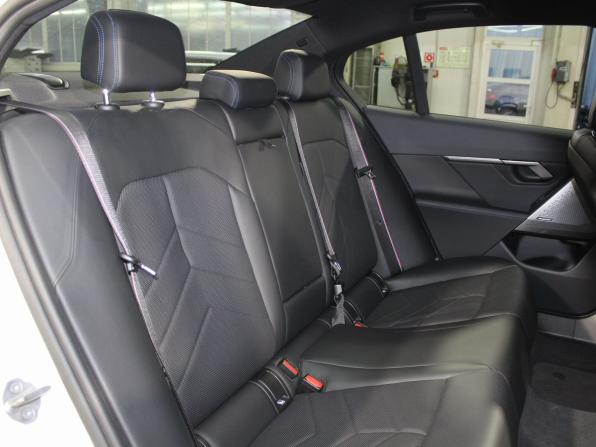 BMW 5 серии VIII (G60/G61/G68) с пробегом 2023 года, цена 7 950 000 рублей, 41482 км, седан, Автокод Объявления