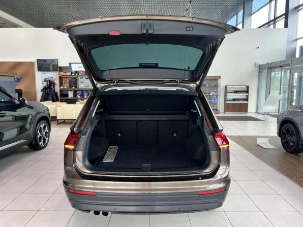 Volkswagen Tiguan II с пробегом 2018 года, цена 1 995 000 рублей, 134374 км, внедорожник, Автокод Объявления