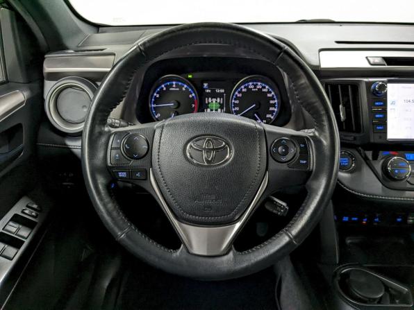 Toyota RAV4 IV (XA40) Рестайлинг с пробегом 2018 года, цена 2 790 000 рублей, 58062 км, внедорожник, Автокод Объявления