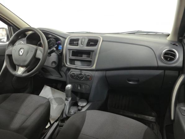 Renault Logan II с пробегом 2015 года, цена 720 000 рублей, 58340 км, седан, Автокод Объявления