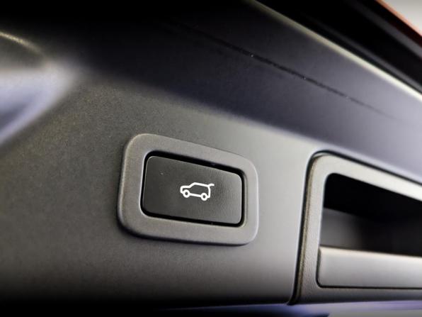 Land Rover Range Rover Velar I с пробегом 2020 года, цена 3 900 000 рублей, 124291 км, внедорожник, Автокод Объявления