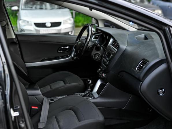 Kia Ceed II Рестайлинг с пробегом 2017 года, цена 980 000 рублей, 252631 км, хэтчбек, Автокод Объявления