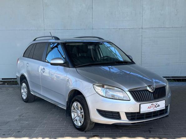 Skoda Fabia II Рестайлинг с пробегом 2014 года, цена 600 000 рублей, 267356 км, универсал, Автокод Объявления