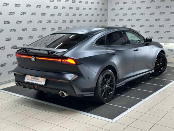 Changan UNI-V I с пробегом 2024 года, цена 2 496 000 рублей, 18146 км, лифтбек, Автокод Объявления