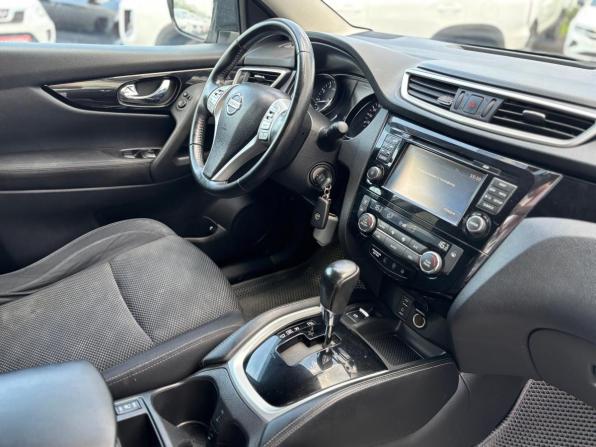 Nissan Qashqai II с пробегом 2017 года, цена 1 740 000 рублей, 124748 км, внедорожник, Автокод Объявления