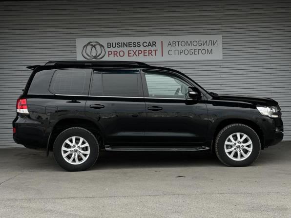 Toyota Land Cruiser 200 Series Рестайлинг 2 с пробегом 2017 года, цена 5 499 000 рублей, 165124 км, внедорожник, Автокод Объявления