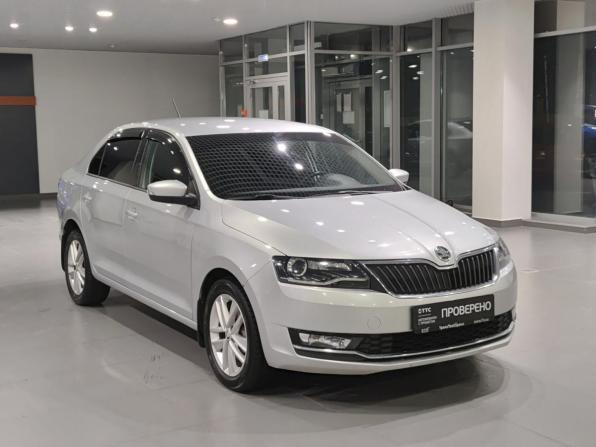 Skoda Rapid I Рестайлинг с пробегом 2019 года, цена 1 324 000 рублей, 175481 км, лифтбек, Автокод Объявления