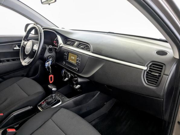 Kia Rio IV Рестайлинг с пробегом 2022 года, цена 1 899 000 рублей, 63475 км, хэтчбек, Автокод Объявления