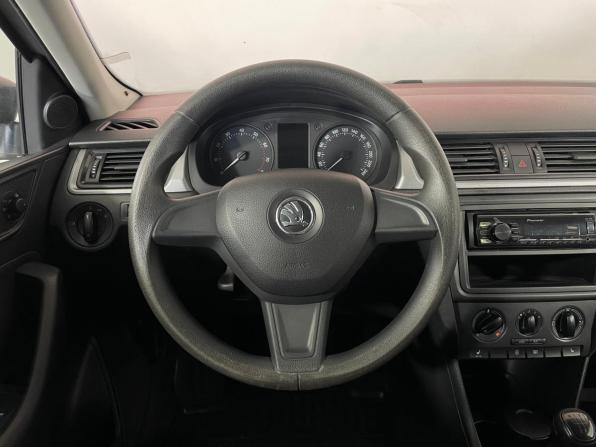 Skoda Rapid I с пробегом 2015 года, цена 989 000 рублей, 139327 км, лифтбек, Автокод Объявления