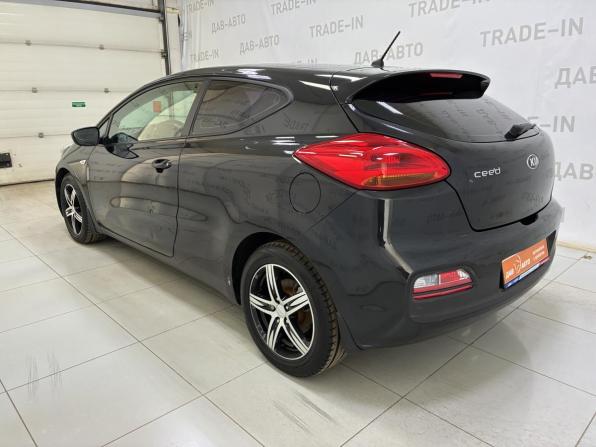 Kia Ceed II с пробегом 2014 года, цена 940 000 рублей, 176000 км, хэтчбек, Автокод Объявления