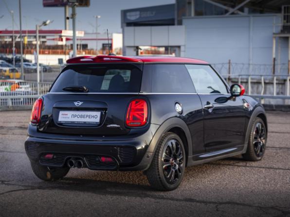 Mini Hatch III (F55/F56) Рестайлинг с пробегом 2018 года, цена 3 090 000 рублей, 47760 км, хэтчбек, Автокод Объявления