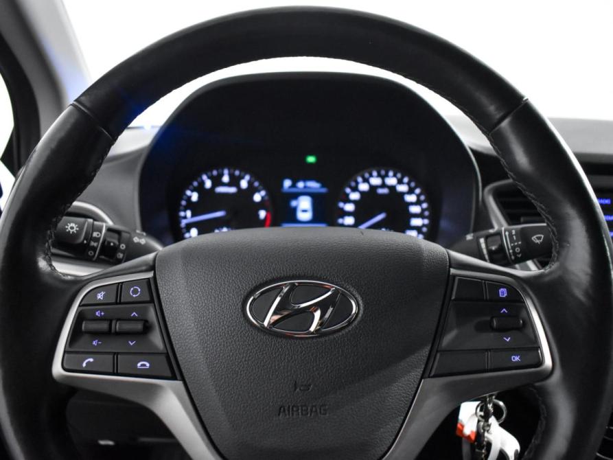Hyundai Solaris II Санкт-Петербург  - изображение 18