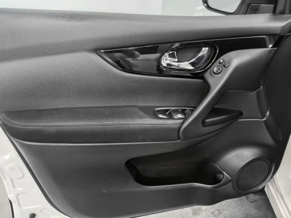 Nissan Qashqai II с пробегом 2014 года, цена 1 320 000 рублей, 129279 км, внедорожник, Автокод Объявления