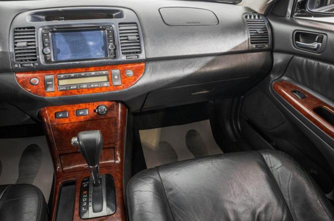 Toyota Camry V (XV30) Рестайлинг с пробегом 2005 года, цена 899 000 рублей, 350000 км, седан, Автокод Объявления