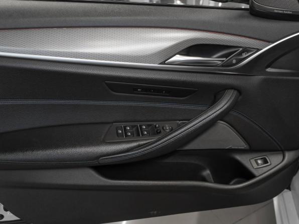 BMW 5 серии VII (G30/G31/G38) с пробегом 2018 года, цена 3 550 000 рублей, 146619 км, седан, Автокод Объявления