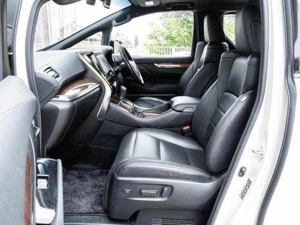 Toyota Alphard III с пробегом 2017 года, цена 4 462 500 рублей, 78161 км, минивэн, Автокод Объявления