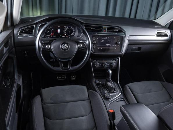 Volkswagen Tiguan II с пробегом 2018 года, цена 2 800 000 рублей, 161404 км, внедорожник, Автокод Объявления