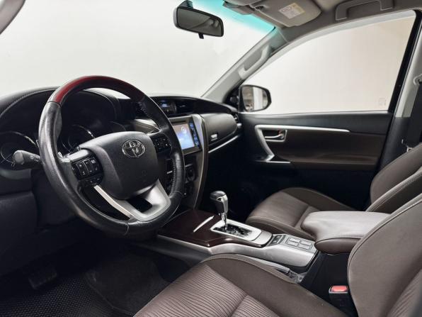 Toyota Fortuner II с пробегом 2018 года, цена 3 310 000 рублей, 204384 км, внедорожник, Автокод Объявления