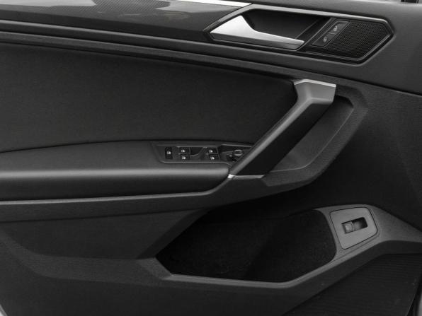 Volkswagen Tiguan II с пробегом 2017 года, цена 2 380 000 рублей, 159097 км, внедорожник, Автокод Объявления