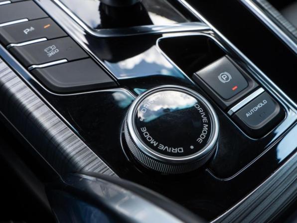 Geely Atlas Pro с пробегом 2023 года, цена 2 199 000 рублей, 52883 км, внедорожник, Автокод Объявления
