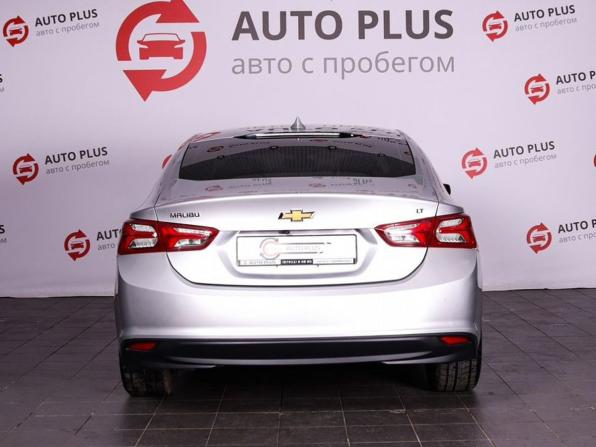 Chevrolet Malibu IX Рестайлинг с пробегом 2020 года, цена 1 550 000 рублей, 124000 км, седан, Автокод Объявления