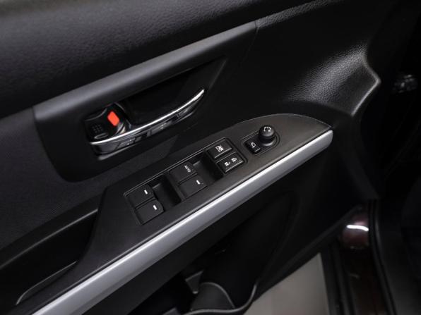 Suzuki SX4 II (S-Cross) с пробегом 2014 года, цена 1 330 000 рублей, 101959 км, хэтчбек, Автокод Объявления