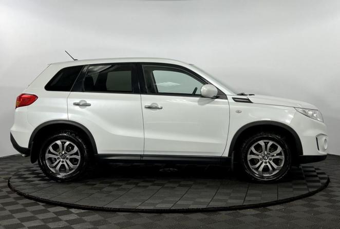 Suzuki Vitara II с пробегом 2018 года, цена 2 050 000 рублей, 59091 км, внедорожник, Автокод Объявления