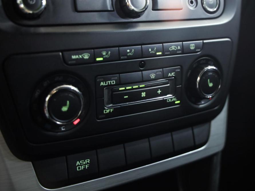Skoda Yeti I Рестайлинг Санкт-Петербург  - изображение 13