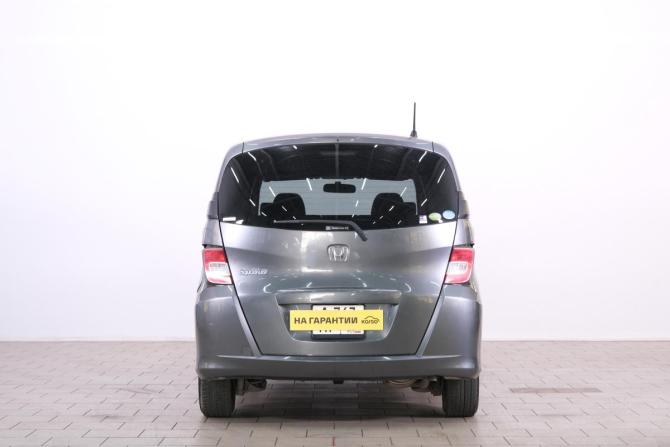 Honda Freed I с пробегом 2011 года, цена 1 059 000 рублей, 143000 км, компактвэн, Автокод Объявления