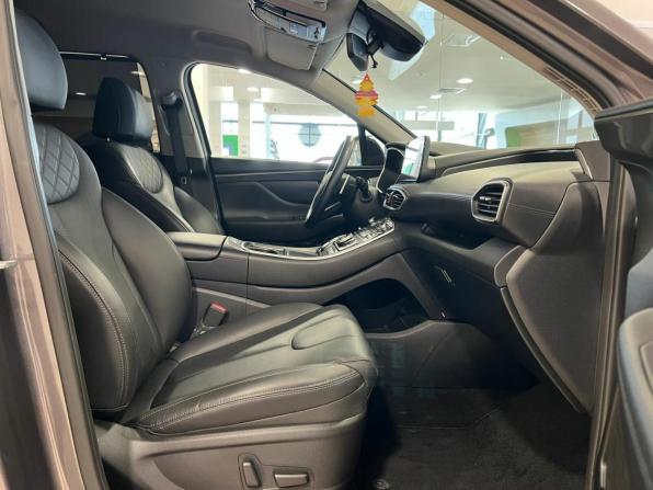 Hyundai Santa Fe IV Рестайлинг с пробегом 2021 года, цена 4 340 000 рублей, 46724 км, внедорожник, Автокод Объявления